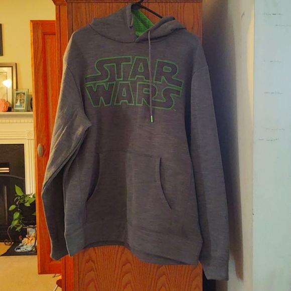 Star Wars sweatshirt